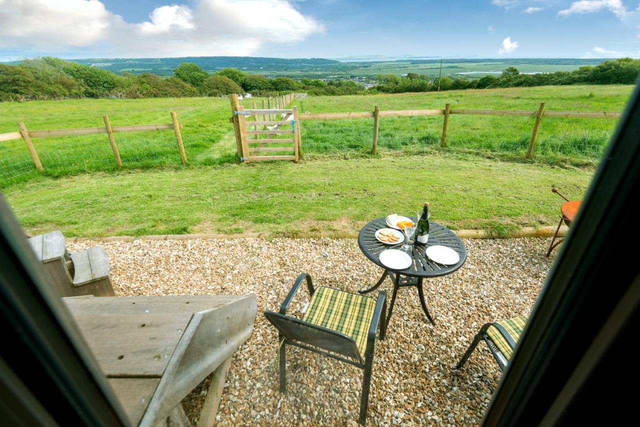 The Big Cwtch Shepherd'S Hut Kidwelly Exteriér fotografie